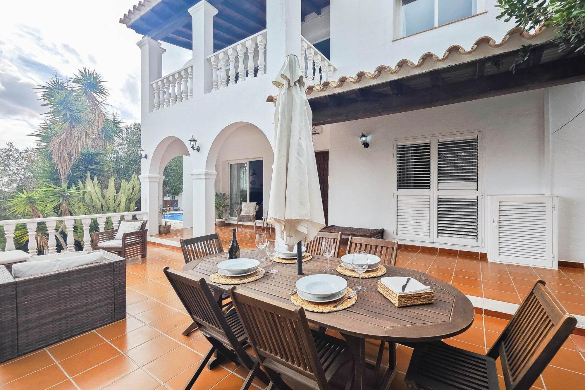 Villa Mercedes Santa Eularia des Riu Ngoại thất bức ảnh